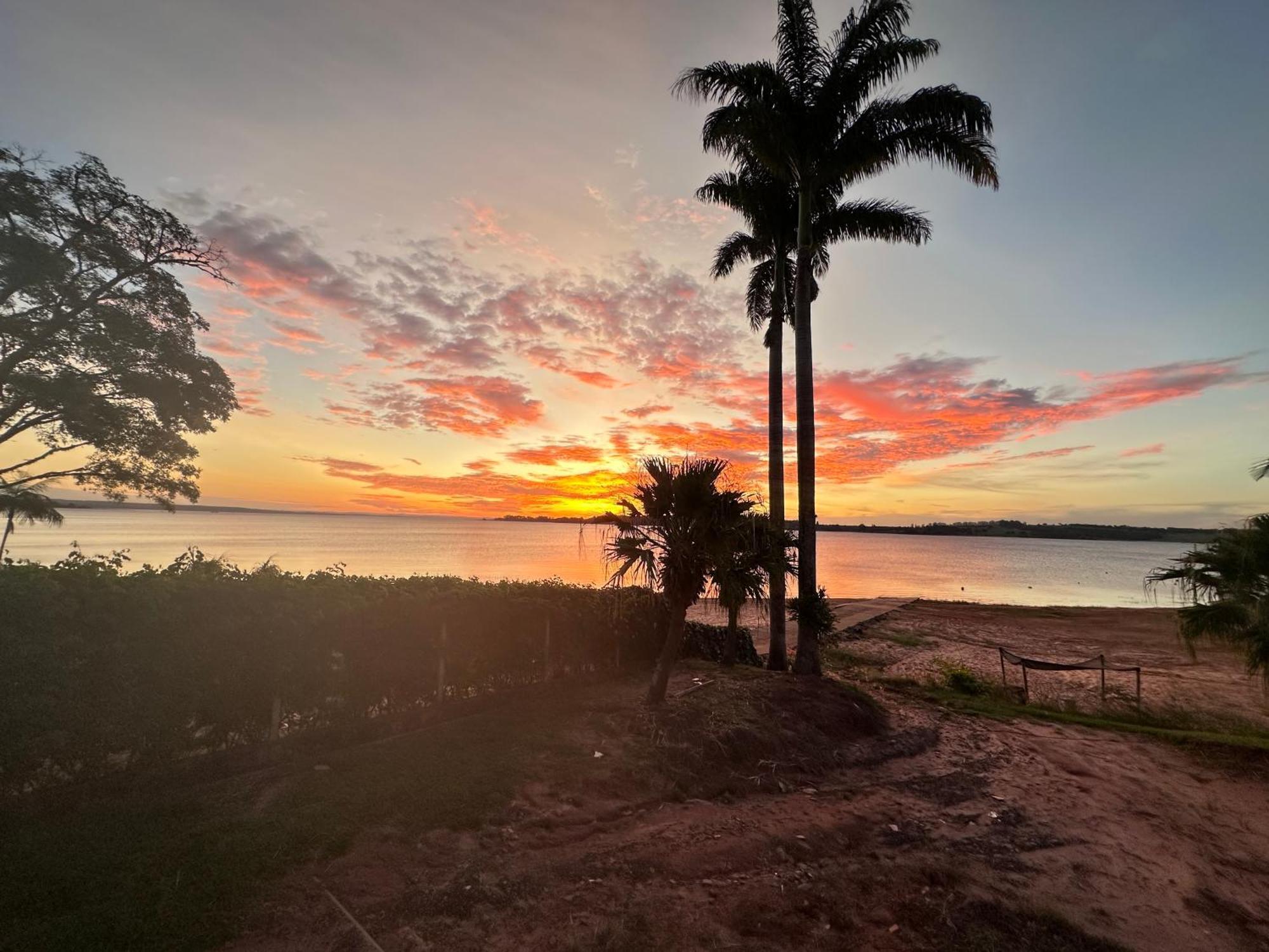 Villa Querencia Na Represa Avaré エクステリア 写真