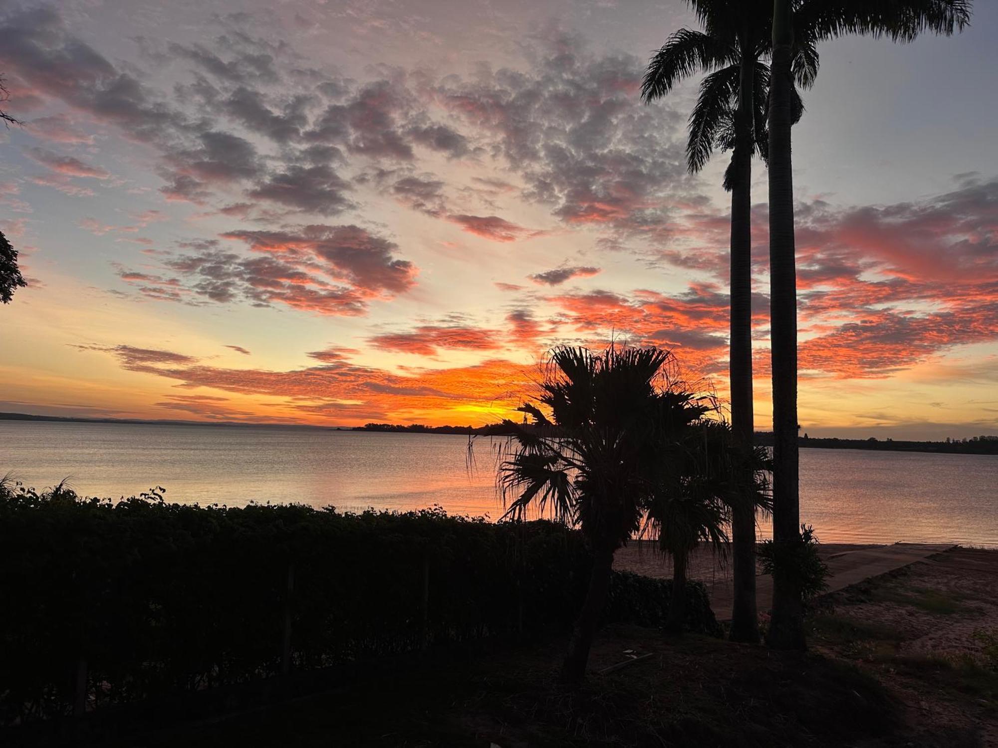 Villa Querencia Na Represa Avaré エクステリア 写真
